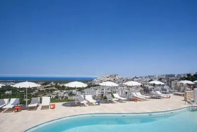 Image de Réa C504. Piscine, massages, restaurant, bar. Centre à 700 m. Plages à 7km.