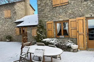 Image de Luxueux Refuge Traditionnel de Montagne / de 8 à 12 personne