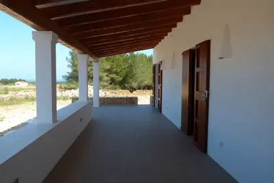 Image de Belle maison de style traditionnel de charme, située à El Pilar de La Mola.