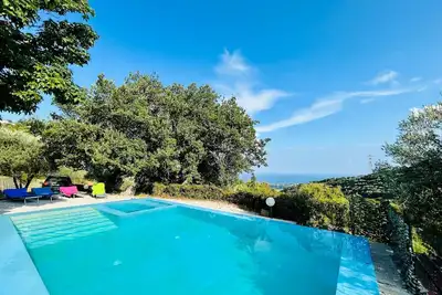 Belle villa avec piscine privée à 10 minutes de Capo d Orlando et de la mer