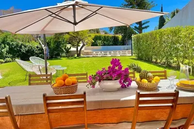 Image de Grande maison 5 min a pied de la plage - Jardin et piscine privée -