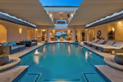 Image de Magnifique villa de cinq chambres récemment classée sur la côte platine de la Barbade.