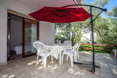 Image de Logement de vacances pour 6-7 personnes avec climatisation, Tv satellite et jardin