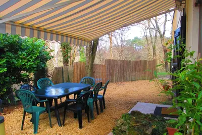 Image de Gîte 2 chambres, 5 à 7 personnes à Sarlat. Piscine chauffée.