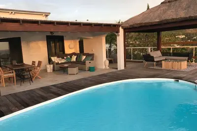 Image de Villa de standing située à Saint gilles les bains
