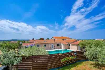Image de Maison Una avec 3 chambres, jusqu'à 6 personnes