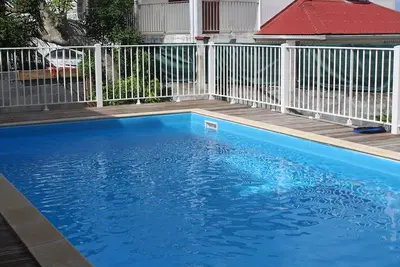 Image de Maison Hibiscus 2 Grandes Chambres avec salle de bain