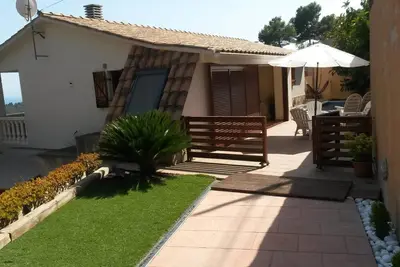 Image de Maison De Vacances Avec La Piscine PRIVÉE, Vue Spectaculaire Mer Et La Montagne