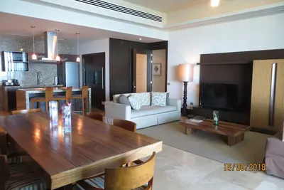 Image de Grand Luxxe Master Suite + Golf + 2 massages pour 1