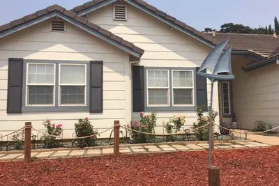 Image de Ione Captains Cottage Avec 3 chambres séparées