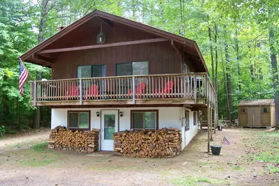 Image de Ski-in / Ski-out Attitash et Bear Peak! Animaux acceptés! Cheminée surdimensionnée!