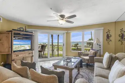 Image de Pet Friendly, Gulf Front Beach Condo ~ 2208 Maravilla