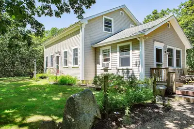 Image de Retraite paisible d'Edgartown - Propre, rénové, emplacement central