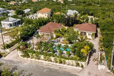 Image de Une Villa Propre et Conviviale pour la Famille à Deux Pas de la Plage