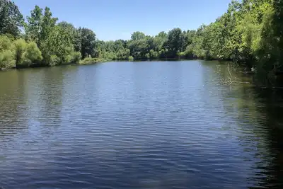 Image de Lac retraite! Lac privé avec tout le confort de la maison! Près de Kc!