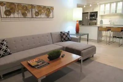 Image de Condo récemment rénové! Au cœur de la vieille ville!