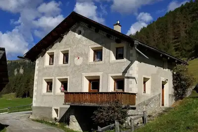 Image de Paradis hivernal pour skier (alpin et Xc), randonnée et vélo, hors des sentiers battus