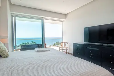 Image de Spectaculaire Beach Front 2 Condo