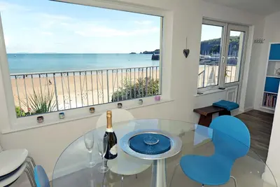 Image de Gone to the Beach - Sea Views, Direct Beach Access