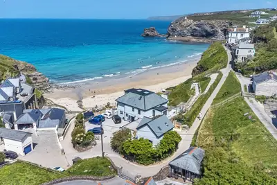 Image de Nouvelle Liste! ! Bliss en bord de mer avec bain à remous, foyer, salle de cinéma et aquarium