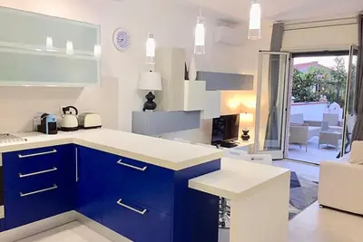 Image de Suite avec terrasse à 200 mètres de la mer