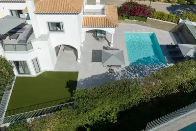 Image de Elegant Three Bedroom Semi-Detached Villa in Vale do Lobo J149 - Almancil, Algarve