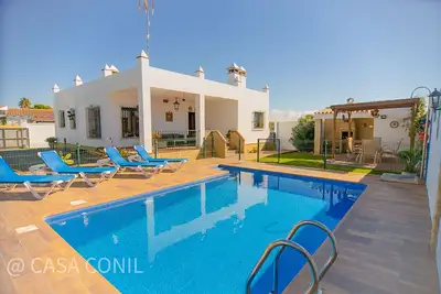 Image de Maison de vacances avec grand jardin et piscine privée près de Fuente del Gallo, près de la plage, avec air conditionné et internet WiFi, Casa Macarena