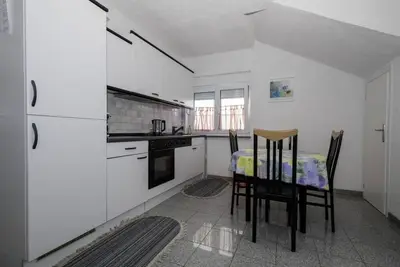 Image de Appartement dans Lopar avec terrasse, Climatisation, Wifi, Machine Ă laver (4612-2)