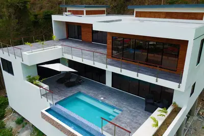 Image de Saba Villa St. Lucia - Nouveau! ! 1 M $ de vues sur le Piton et l'océan! !