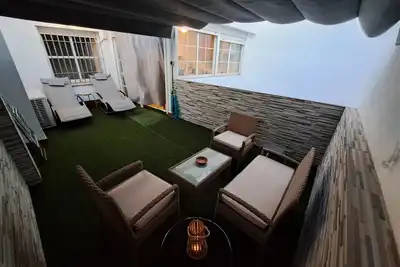 Image de Appartement de 40 m avec terrasse de 20, pour un maximum de quatre personnes, tout équipé