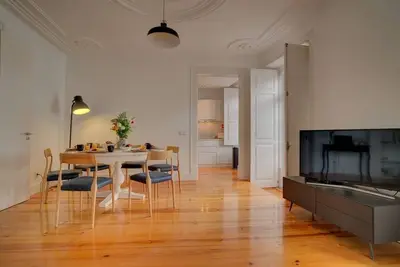 Image de Un 2 Br moderne et élégant dans le centre de Lisbonne, pour 4 personnes - Principe Real