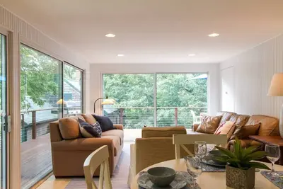 Image de wellfleet modern home - accès à la baie / accès au terrain de tennis / basket!