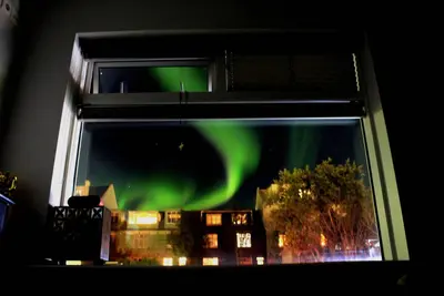 Image de Appartement confortable sur la côte du centre-ville avec parking privé