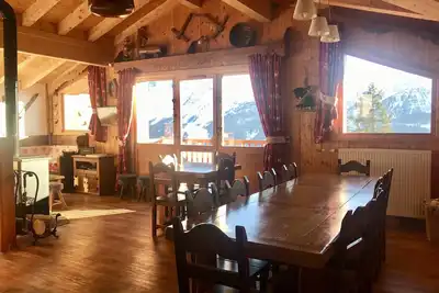 Image de Grand Appartement \"comme un chalet\" 12 personnes plein centre La Rosière 1850
