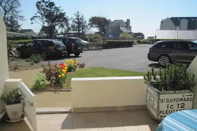 Image de St Nic Pentrez, presqu'île de Crozon : Rdc sans vis à vis, plein sud, 50m plage