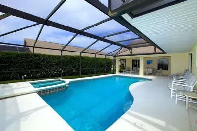 Image de ** Luxury Private Executive Villa Avec piscine plein sud **
