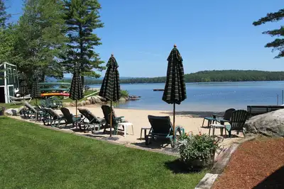 Image de Le chalet du lac Ă Gilmore Camps sur le lac Kezar