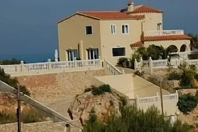 Villa avec piscine privée et une vue imprenable