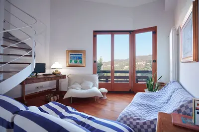 Image de bel appartement avec vue imprenable sur le golfe, iperaccessoriato, élégant