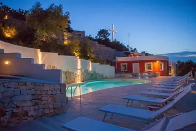 Image de Exclusif maison moderne dans un élevée, idylle. Localisation - Ocean vue panoramique - Piscine