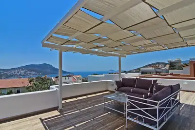 Image de Appartement Penthouse en centre ville avec deux terrasses privées sur le toit avec vue sur la mer