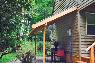 Image de Private 5 Acre Whidbey Island Cabin - Retraite de l'écrivain