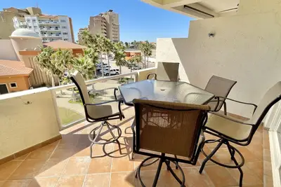 Image de Beau condo de 1½ chambres sur la mer de Cortez à Las Palmas Resort D-302