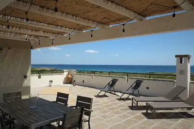 Image de Magnifiques appartements avec vue sur la mer dans la tour ancienne