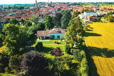 Image de Casa Danoi - Villa des années 60 rénovée avec parc