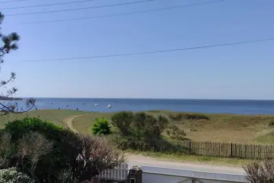 Image de Grande maison face à la mer.