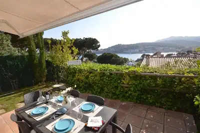 (2131) Vues Fantastiques, Climatisation, Piscine Et Wifi