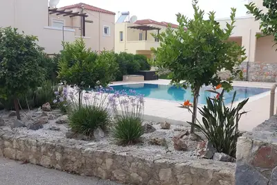 Image de Villa à 500m de la plage et des tavernes, 2 piscines communes, vue sur la montagne depuis les balcons