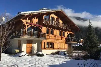 Image de Grand Chalet avec jardin, 5 chambres, vue sur la montagne, proche centre Samoens