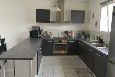 Image de maison récente 6 personnes